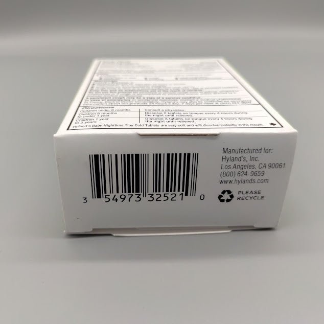Baby Nighttime Tiny Cold Tablets 125 TABLETS de Hyland's — detalle (foto de archivo)