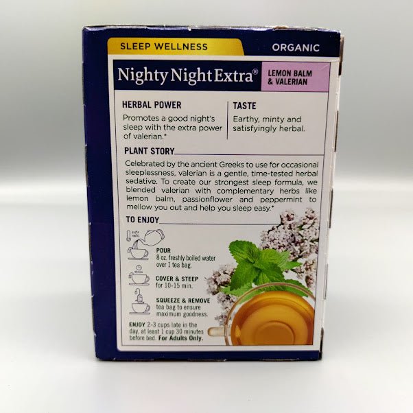 Caja de té Nighty Night Extra con valeriana de Traditional Medicinals, 16 bolsitas — vista posterior del (foto de archivo)