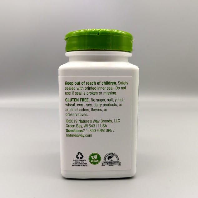 Uva Ursi - Leaves - 100 Vegan Capsules - 1,440mg de Natures Way — vista lateral (foto de archivo)